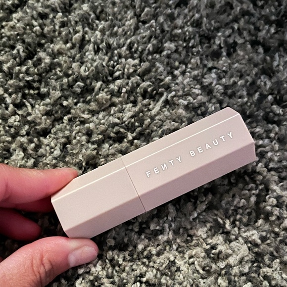 Fenty Beauty Match Stix Matte Contour Skinstick - Picture 1 of 4